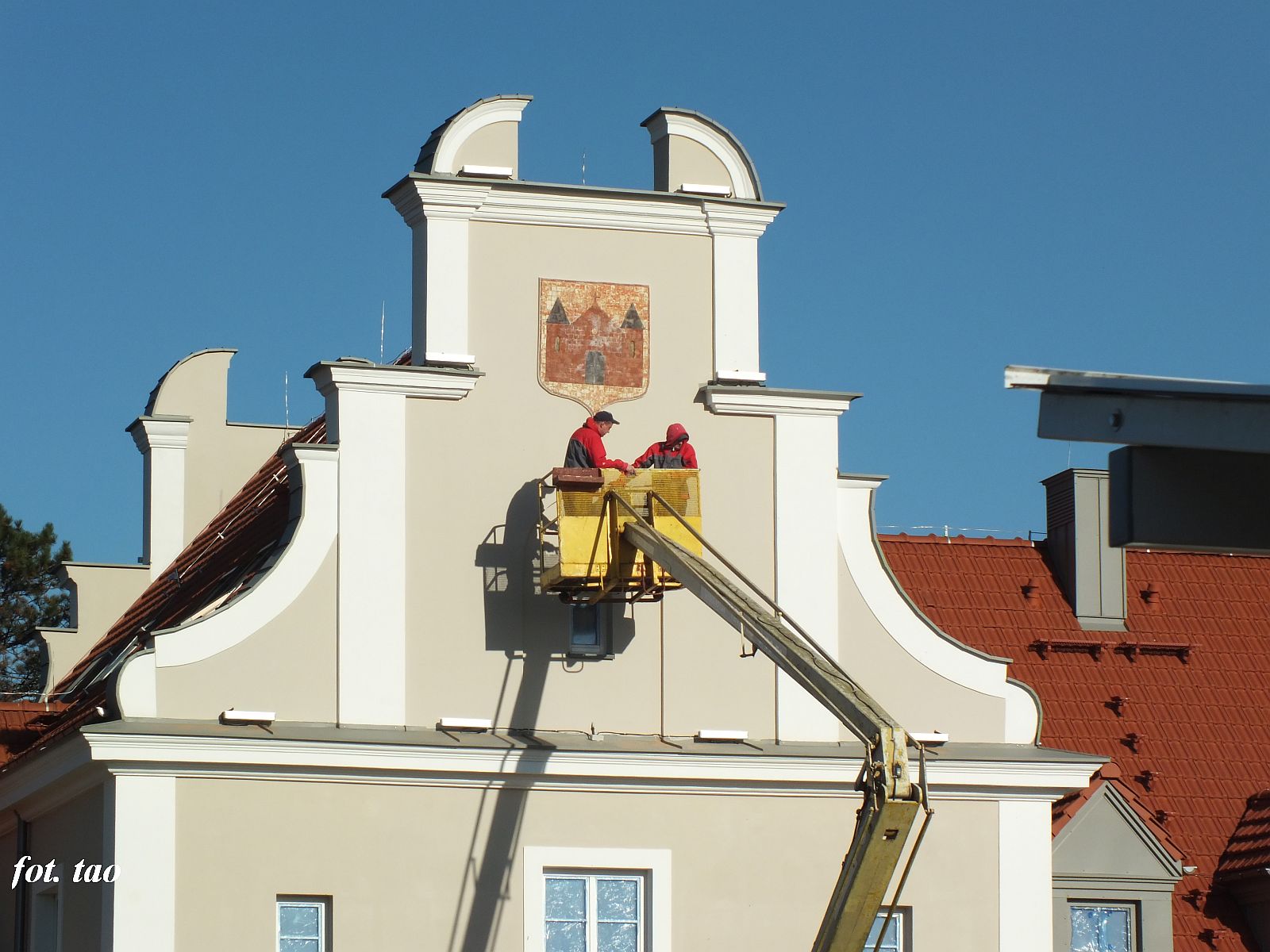 Ostatnia kosmetyka goda naszego miasta w rkach fachowcw (budynek dworca PKP), listopad 2024 r.